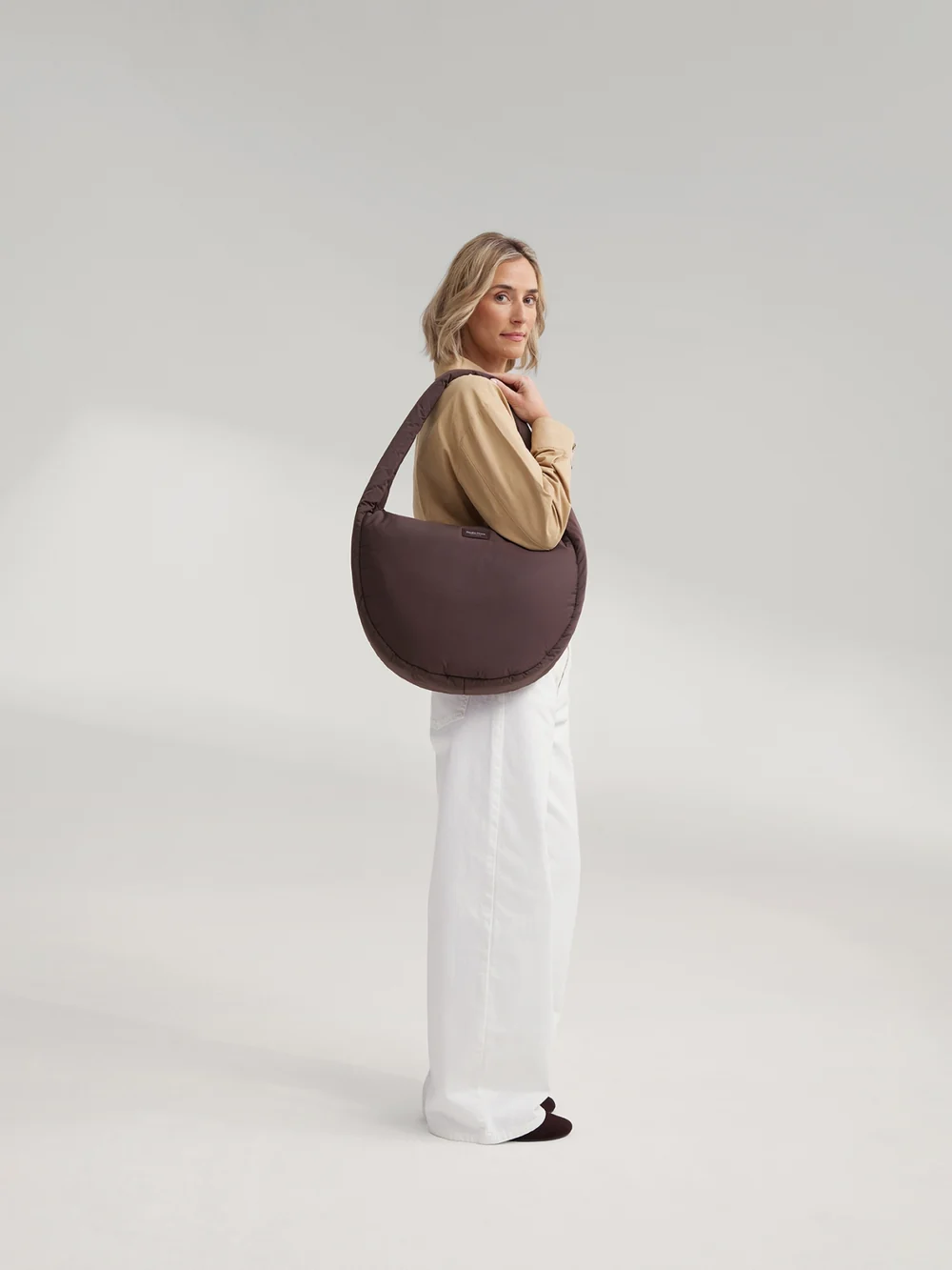 Puffy Cross Body Bag | Brown