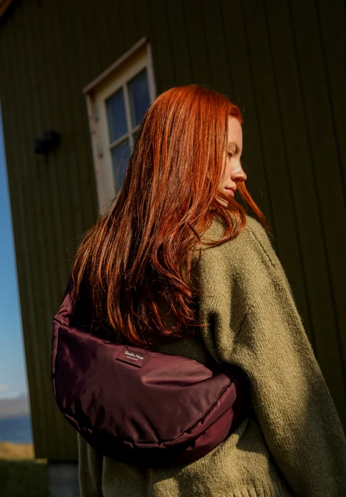 Technical Puffy Mini Cross Body Bag | Burgundy