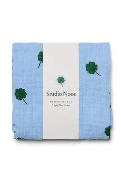 Swaddle Print Medium | Light Blue Clover