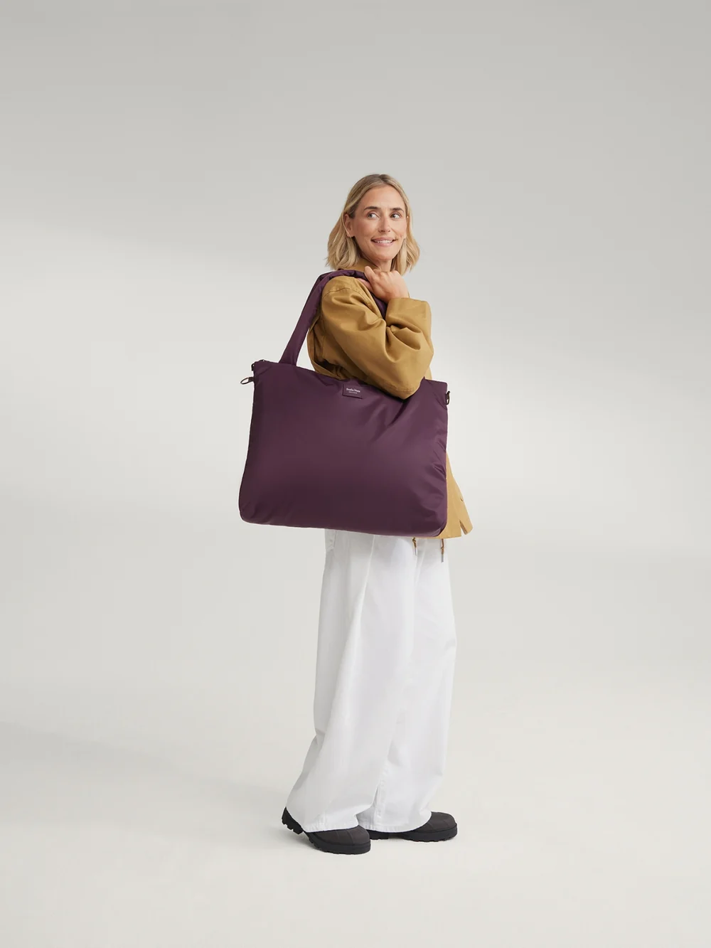 Technical Puffy Diaper Bag | Burgundy