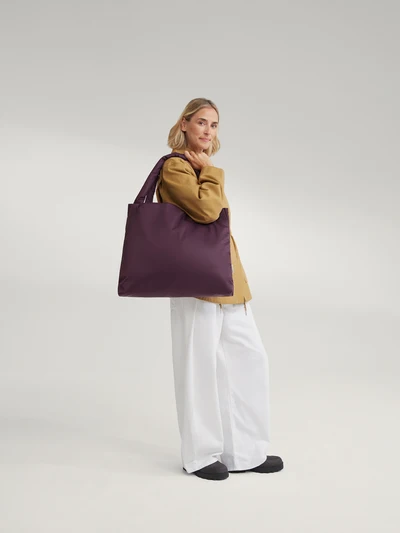 Technical Puffy Mom Bag | Burgundy