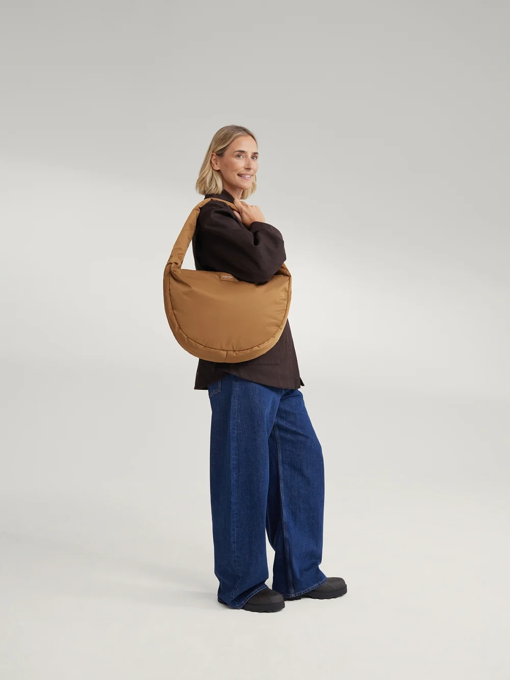 Technical Puffy Cross Body Bag | Brown