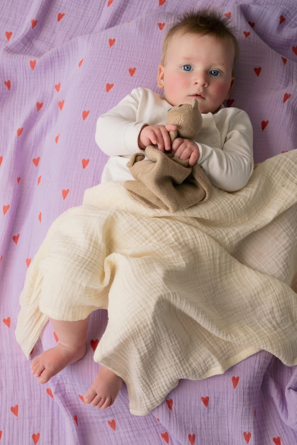Swaddle Print Large | Purple Hearts