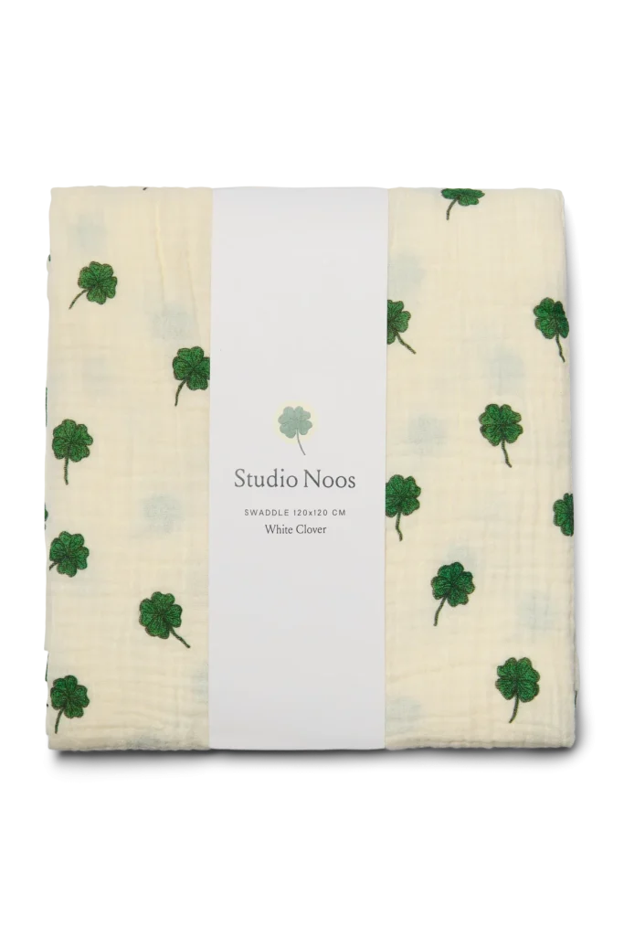 Swaddle Print Large | White Clover