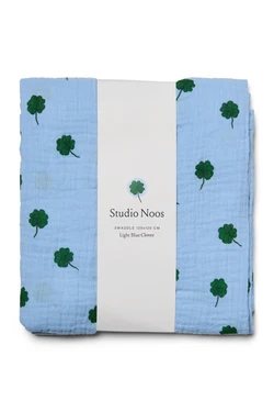Swaddle Print Large | Light Blue Clover